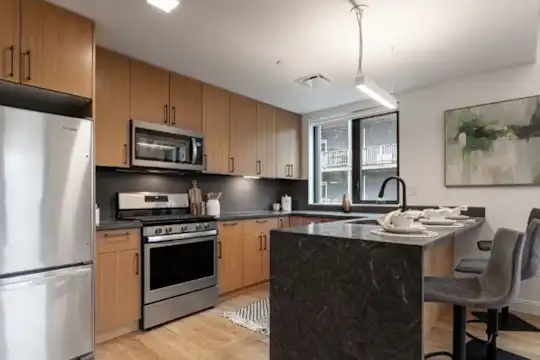 83 Gardner Street Photo 2