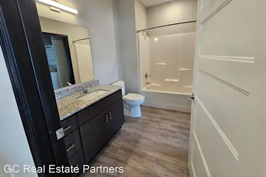 Block 25 Lofts Photo 2