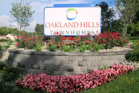 Oakland Hills Townhomes Photo 2