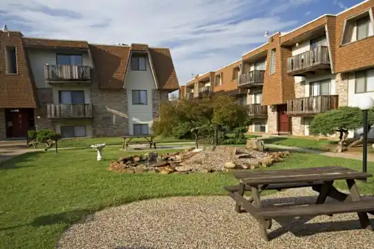Seminole Apartments Photo 2