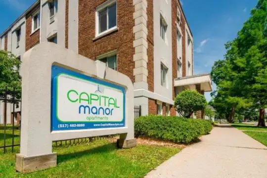 Capital Manor Apartments Photo 2