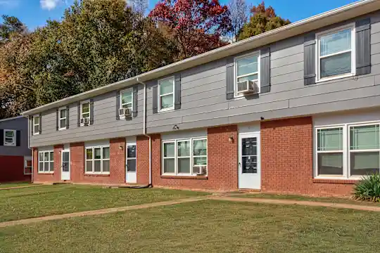 Cambridge Park Townhomes Photo 2