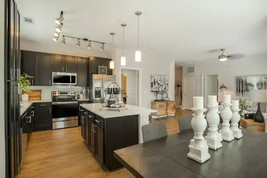 Pointe at Prosperity Village Photo 1