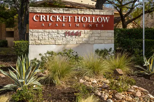 Cricket Hollow Photo 1