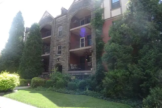 Cornell Place Apartments Photo 2