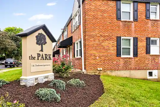Apartments For Rent 18042