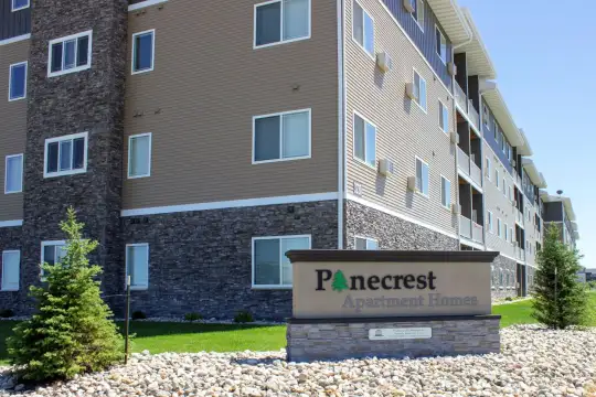 Pinecrest Apartments Photo 1