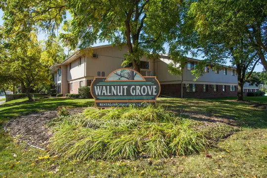 Walnut Grove Apartments Photo 2