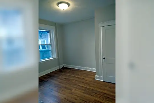1189 Commonwealth Ave Photo 2