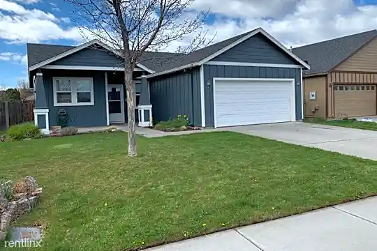 3244 SW Peridot Ave Photo 1