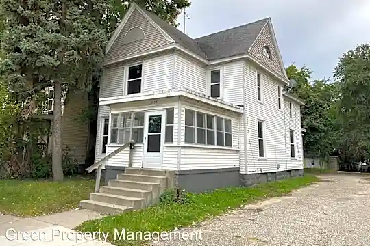 1053 Madison Ave SE Photo 2