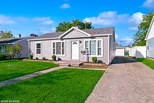 6832 Leland Ave Photo 1