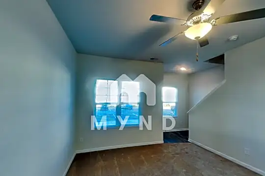 250 Yorktown Lane Photo 2