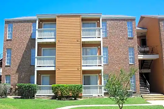 Springwood Apartments