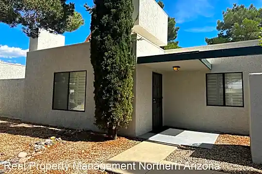 2112 Golf Dr Photo 1