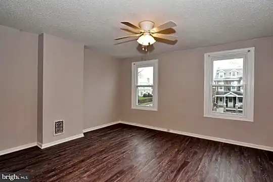 402 Lyceum Ave #2 Photo 1