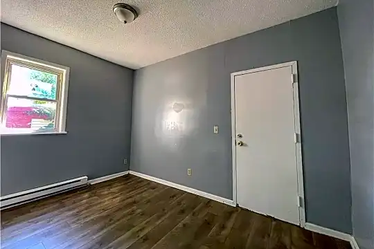 13 Bronson St #1B Photo 2