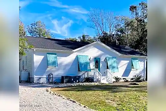 118 Juniper Rd Photo 1