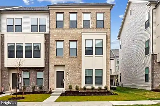 3336 Cormorant Dr Photo 1