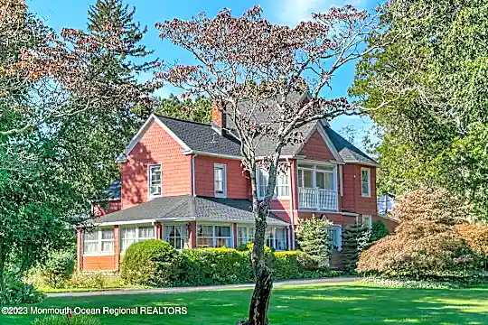 1 Serpentine Dr Photo 1