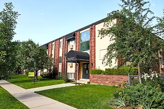 40 Ogden St Photo 1