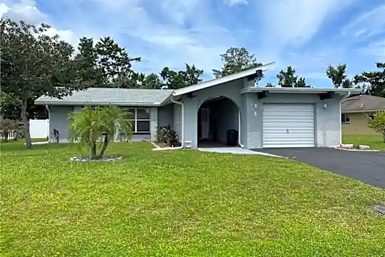 5 Farmbrook Lane Photo 1
