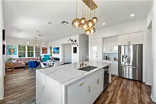 53 Promesa Ave Photo 2