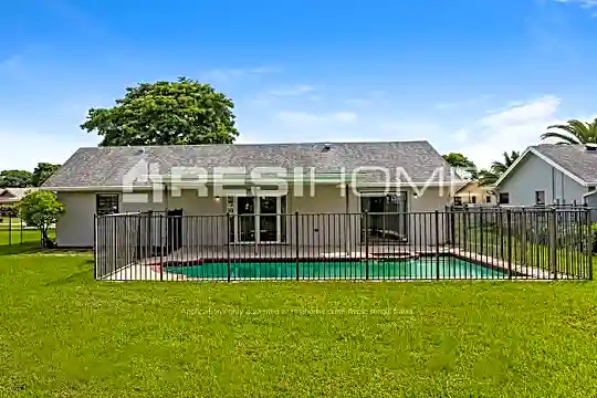 19691 Hampton Dr Photo 2