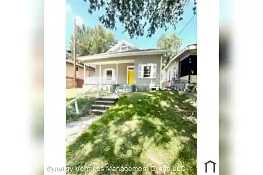 442 Wyandotte St Photo 1