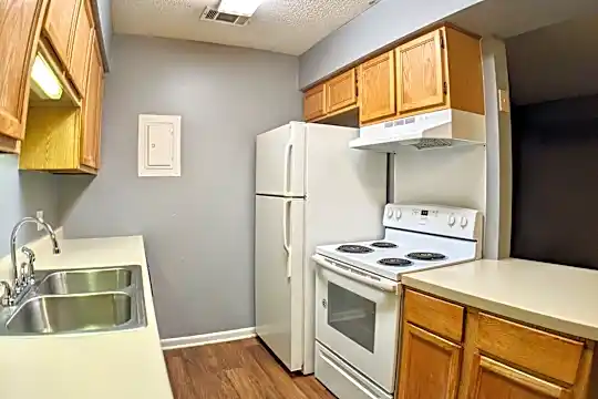 Southern Pines Apartments Photo 1
