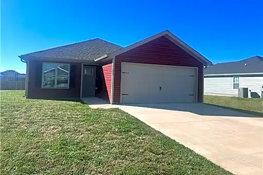 820 S Parrot Ln Photo 1