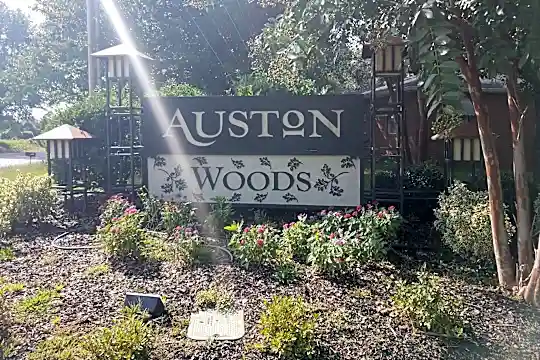 Auston Woods Photo 2