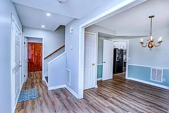 105 Brandybrook Ln Photo 2