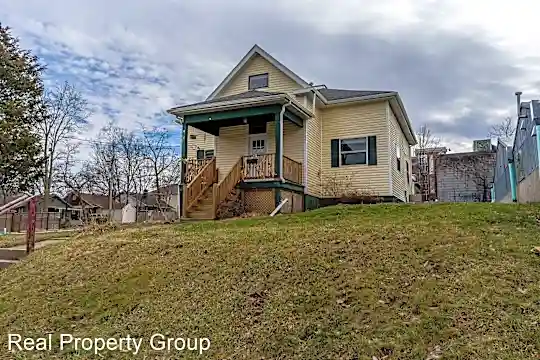 1108 E Ash St Photo 1
