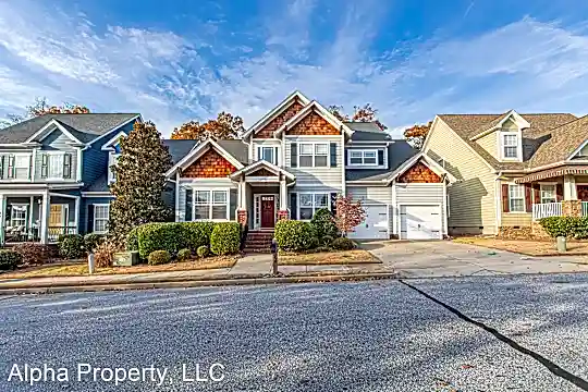 305 Iron Bridge Way Photo 2