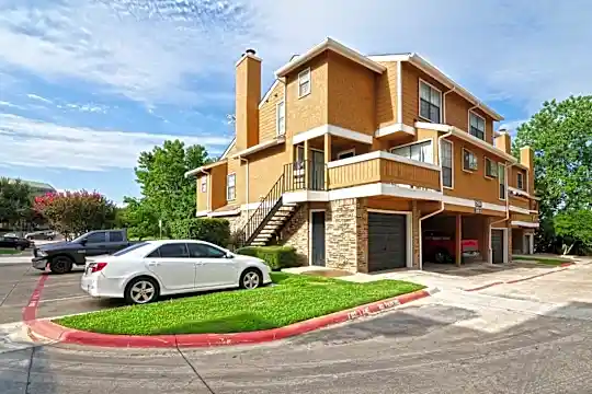 Ridgmar Townhomes Photo 1