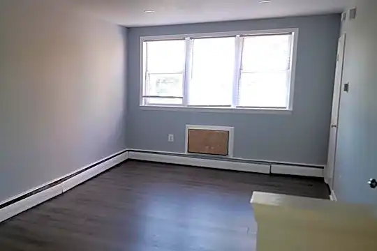 230 W Roosevelt Blvd #2ND Photo 2