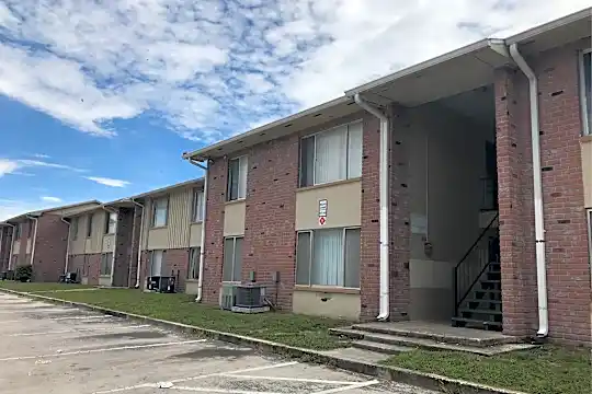 Windsor Cove Apartments Photo 1
