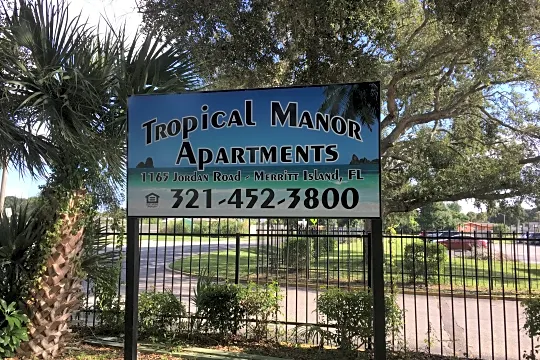 Tropical Manor Apartments Photo 2