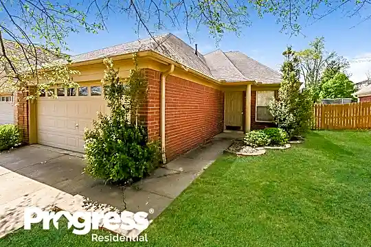 5689 Kayla Dr Photo 2