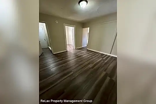 1711 George St Photo 1