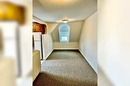 48 Hudson Terrace Photo 2