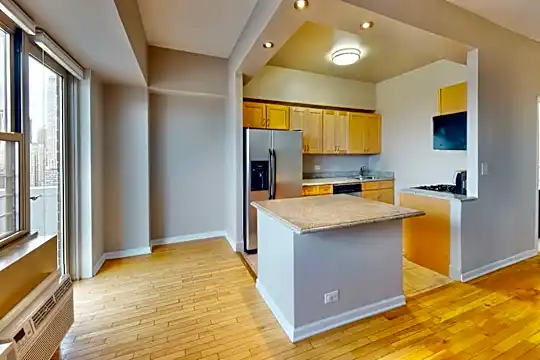 300 Greenwich St Photo 1