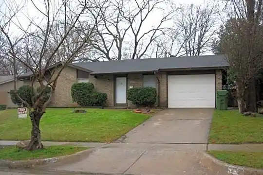 217 Independence Dr