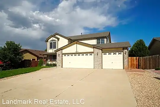 7273 Banberry Drive Photo 2