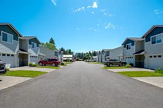 1412 Nora Ln Photo 2
