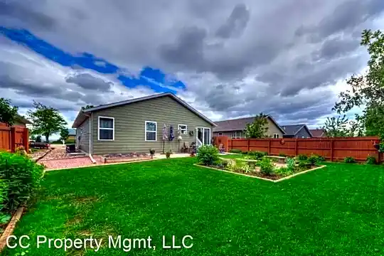 2345 E St Francis St Photo 2