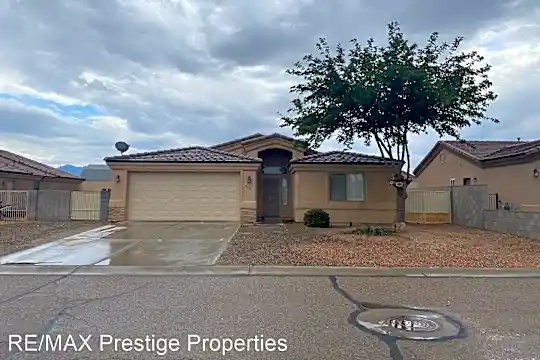 3312 E Cane Dr Photo 1