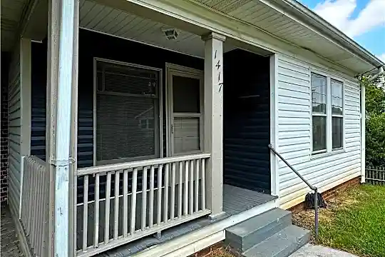 1417 W Academy St Photo 2