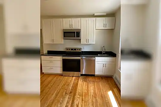 49 Falmouth St Photo 1